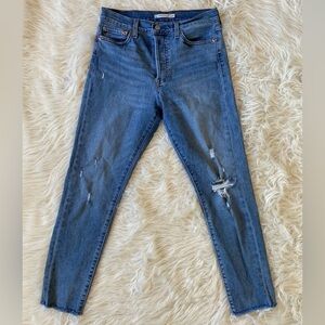 Levi's ~ Women’s Wedgie Skinny Denim Jeans Button Fly Blue Medium Wash Size W 29